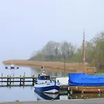 Faehrblick * Kirchdorf (Poel)